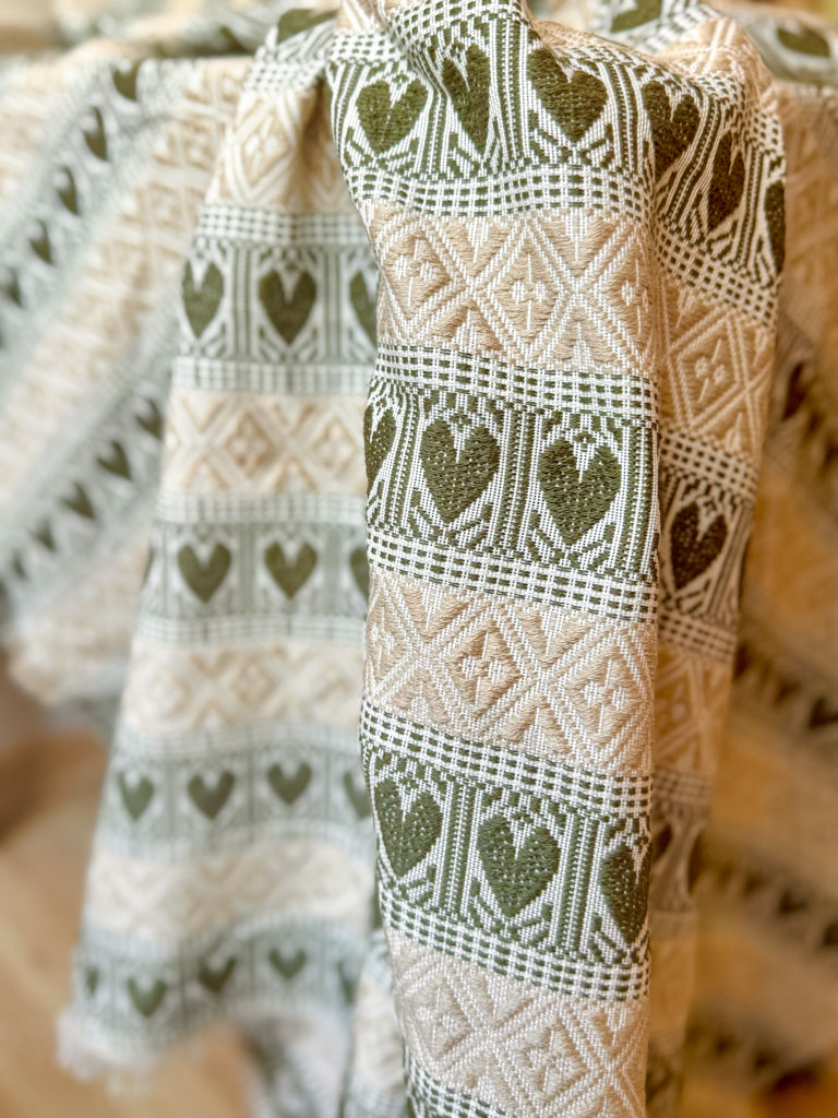 Srce Maslina-bež Srce Maslina-bež