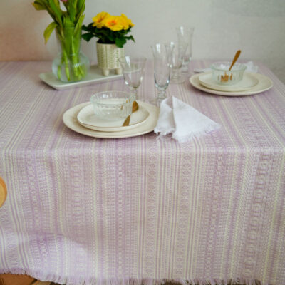 Stolnjak proljeće lila